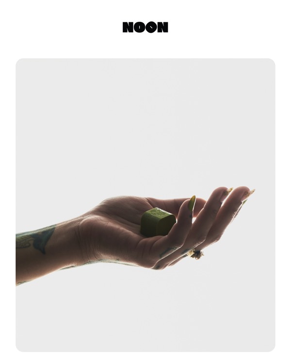 Hand Product Display - Noon email component (single column layout)